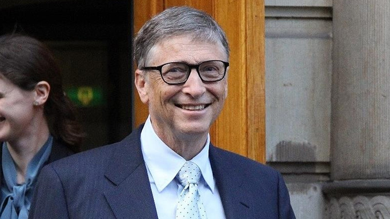Bill Gates kullandığı cep telefonu modelini açıkladı