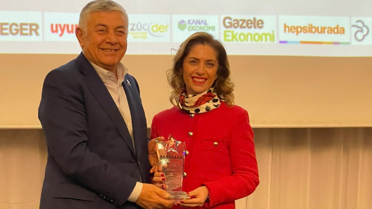 Hediye Güral Gür’e Turizmde Başarı Ödülü