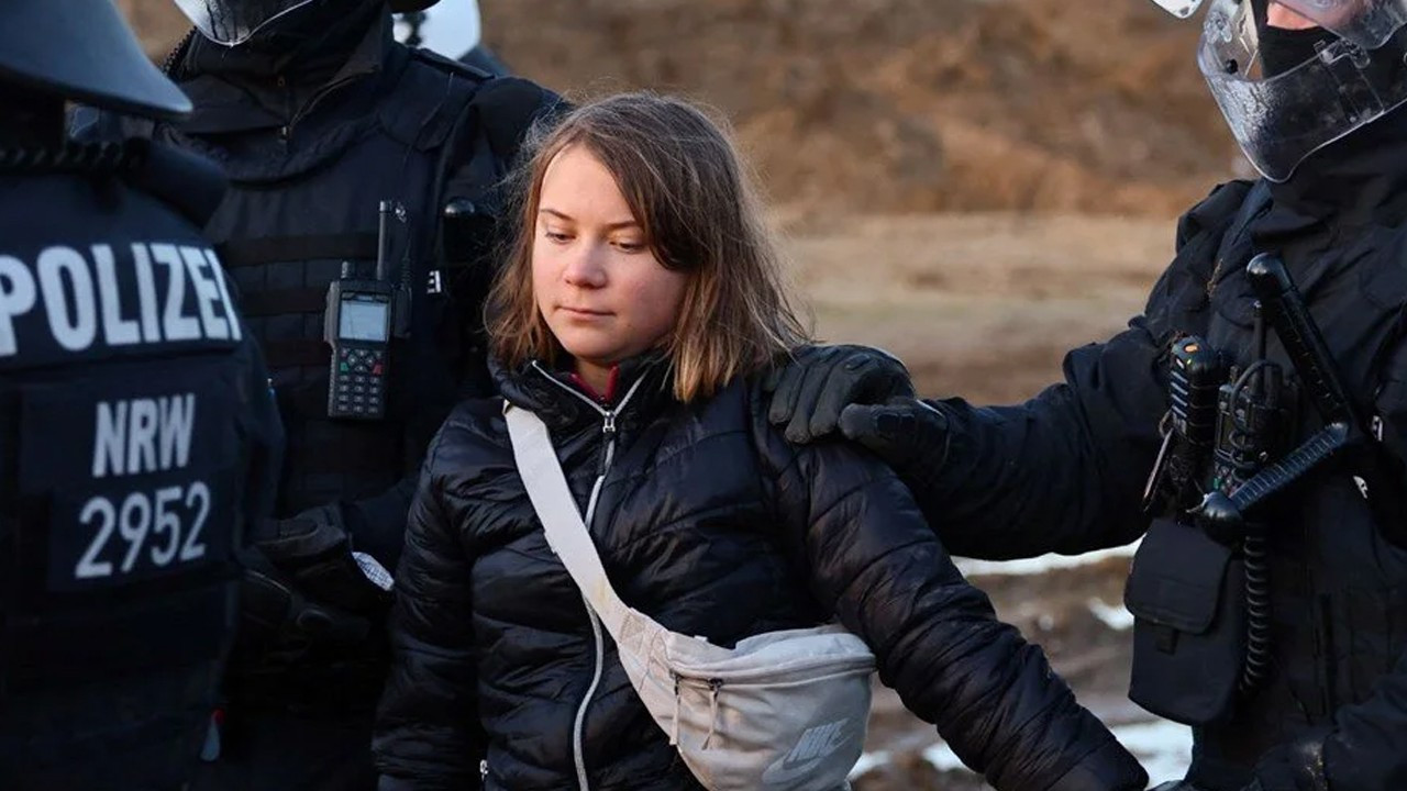İsveçli aktivist Greta Thunberg gözaltına alındı
