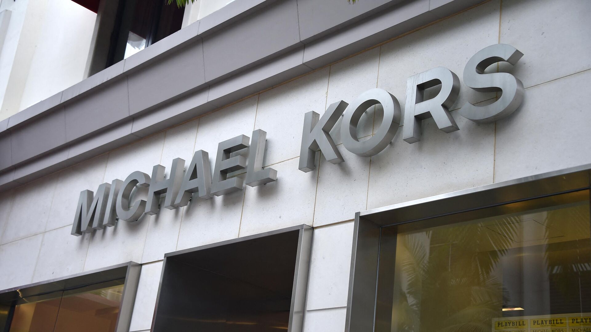 Michael Kors, Rusya’ya ürün tedarikini durdurdu