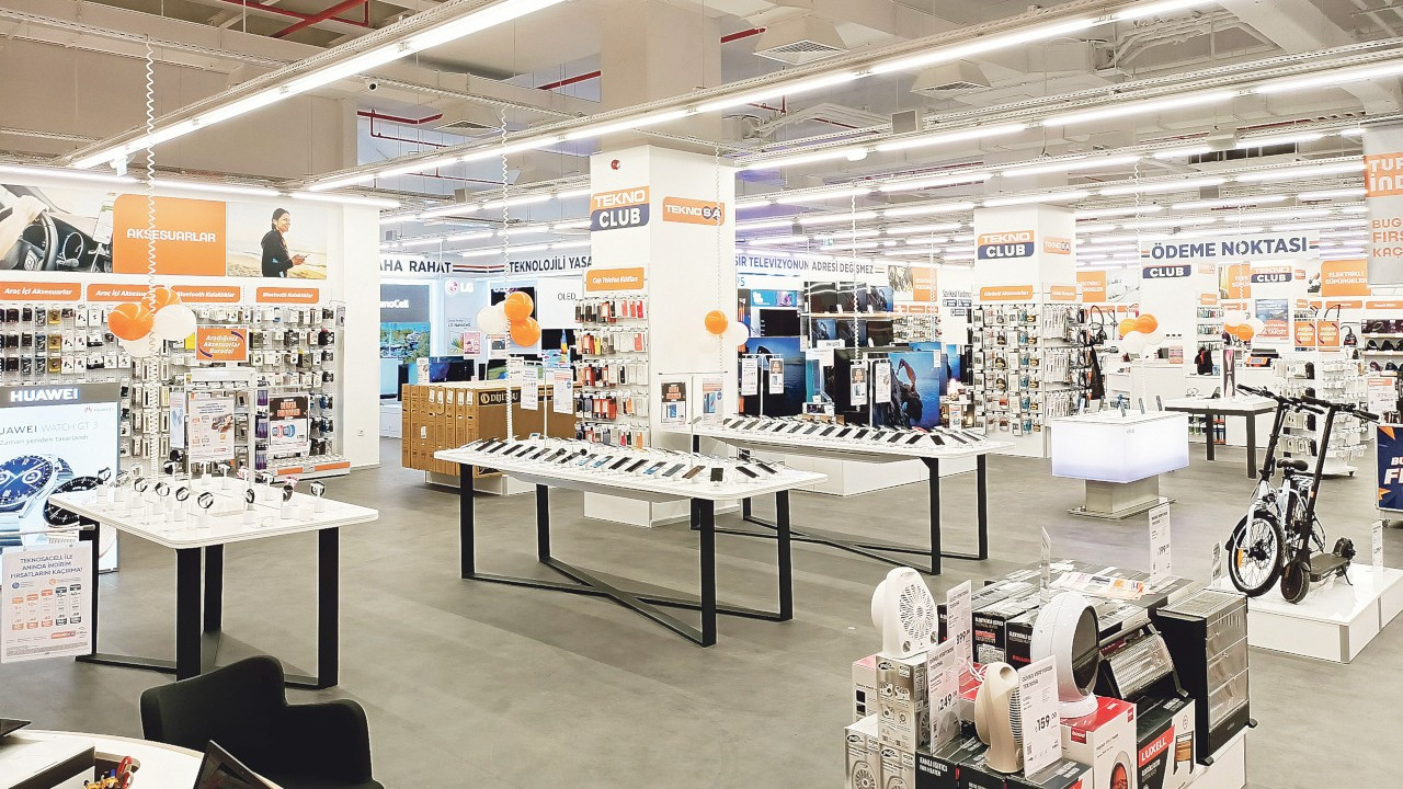 Teknosa’nın 2022 Teknoloji Alışveriş Raporu’na göre geçen yıl en çok akıllı telefon aldık