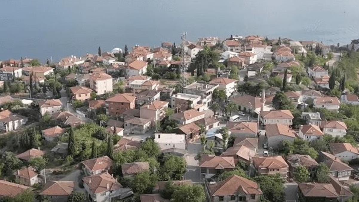 10 ilde büyük kayıplara neden olan deprem akıllara 1999’da tek bir çivinin bile oynamadığı Tavşancıl’ı getirdi