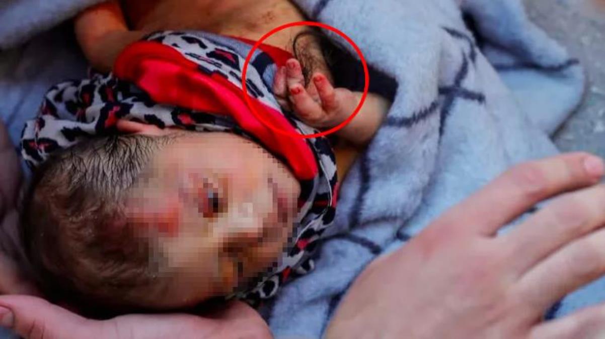 20 günlük bebek, 60 saat sonra enkazdan kurtarıldı! Avucunda annesinin saçları vardı