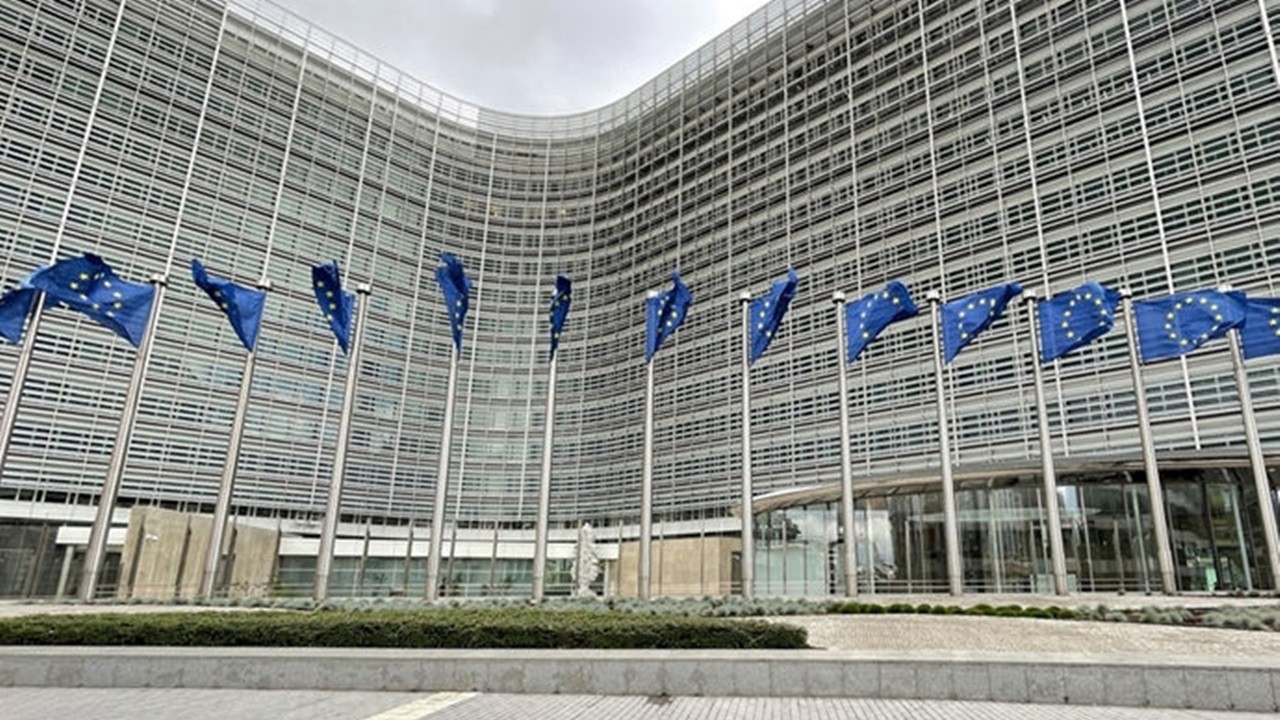 AB, İran’a yaptırımları genişletti