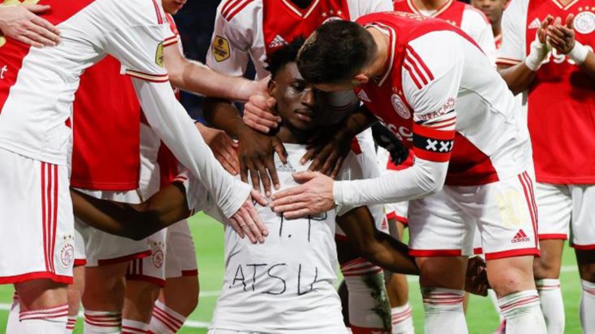 Ajax’ın yıldızı Kudus, attığı gol sonrası depremde hayatını kaybeden Atsu’yu andı