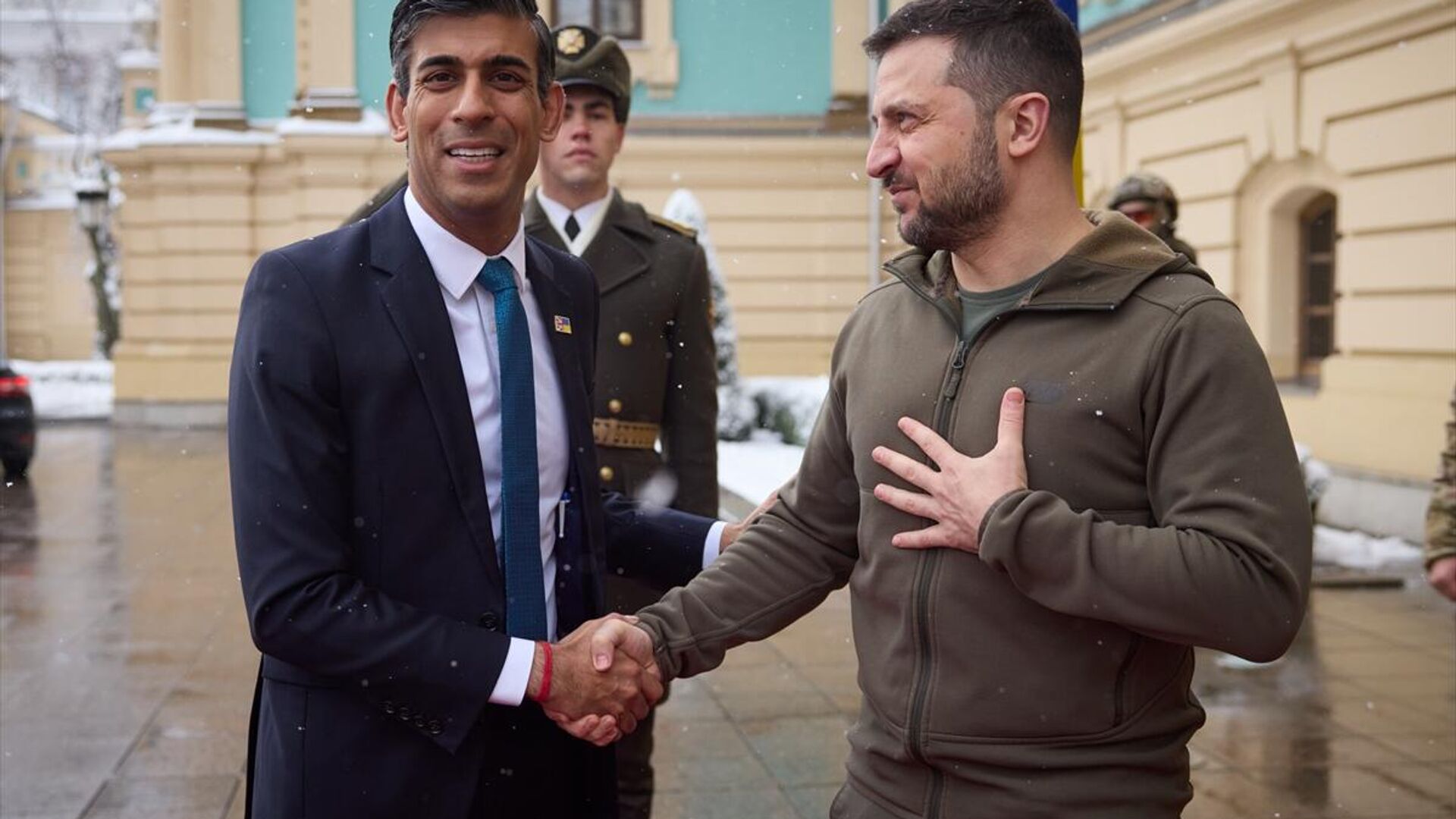 Batı medyası: İngiltere, Ukrayna’ya savaş uçakları tedarik edebilir