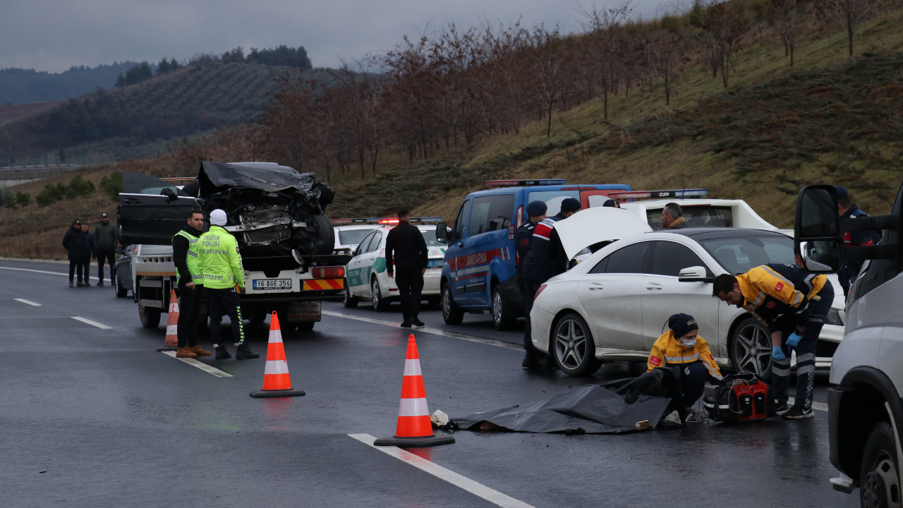 Bursa’da otoyolda zincirleme kaza: 4 ölü, 6 yaralı