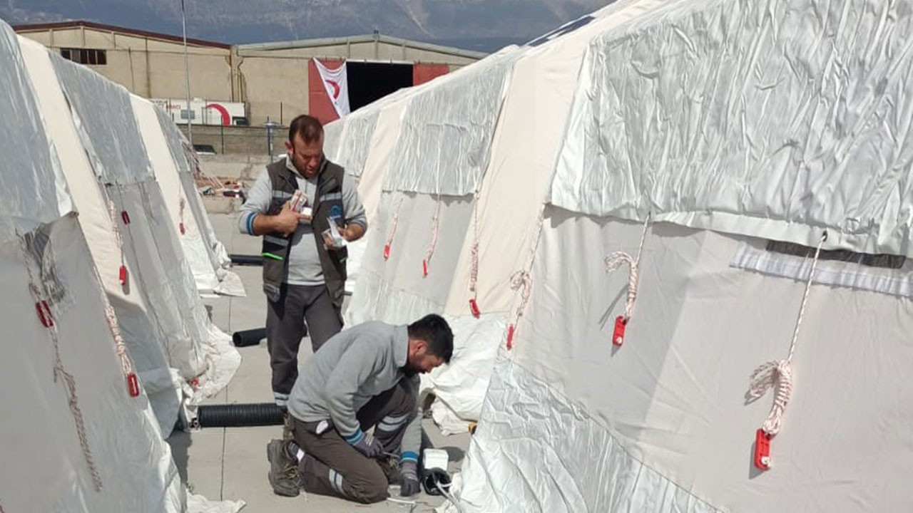 Çoruh EDAŞ “Enerji Destek Ekibi” deprem bölgesinde yardımlara devam ediyor