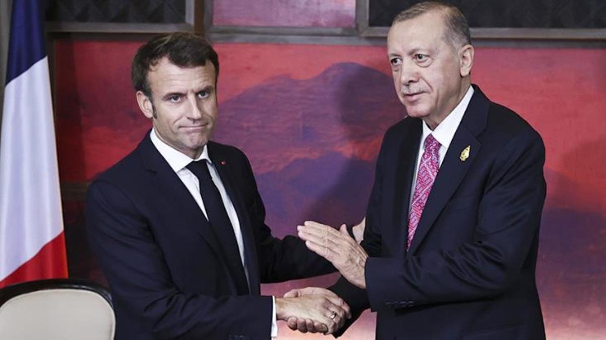 Cumhurbaşkanı Erdoğan’la görüşen Macron’dan Türkçe destek mesajı: Dayanışma içerisindeyiz