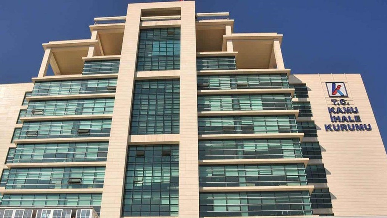 Deprem bölgesinde kamu ihaleleri ertelendi