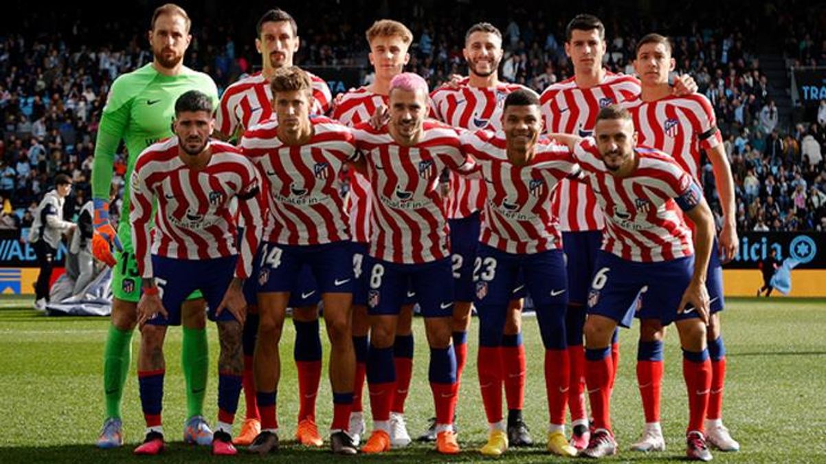 Dünya devi Atletico Madrid, deprem bölgelerine kolilerce giysi yardımı yaptı