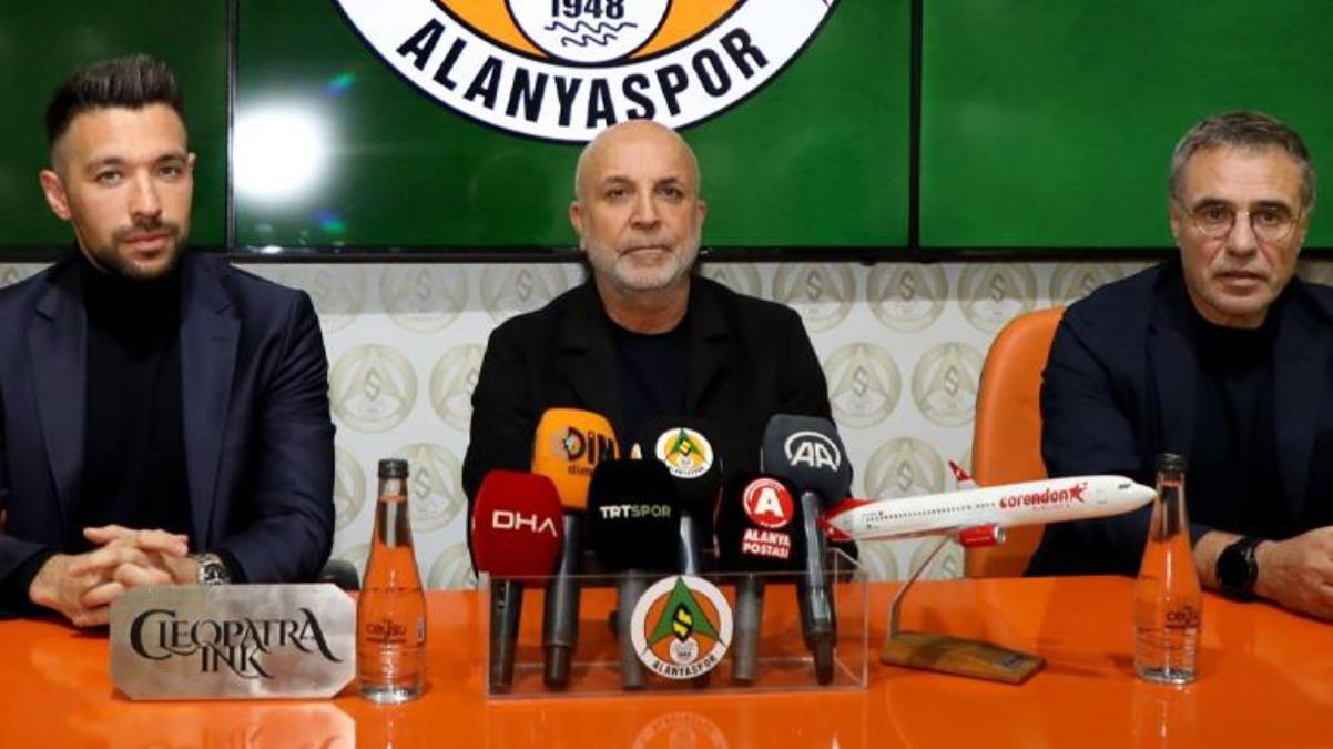 Eşi benzeri görülmedi! Farioli, yerine gelen Ersun Yanal’ın imza törenine katıldı