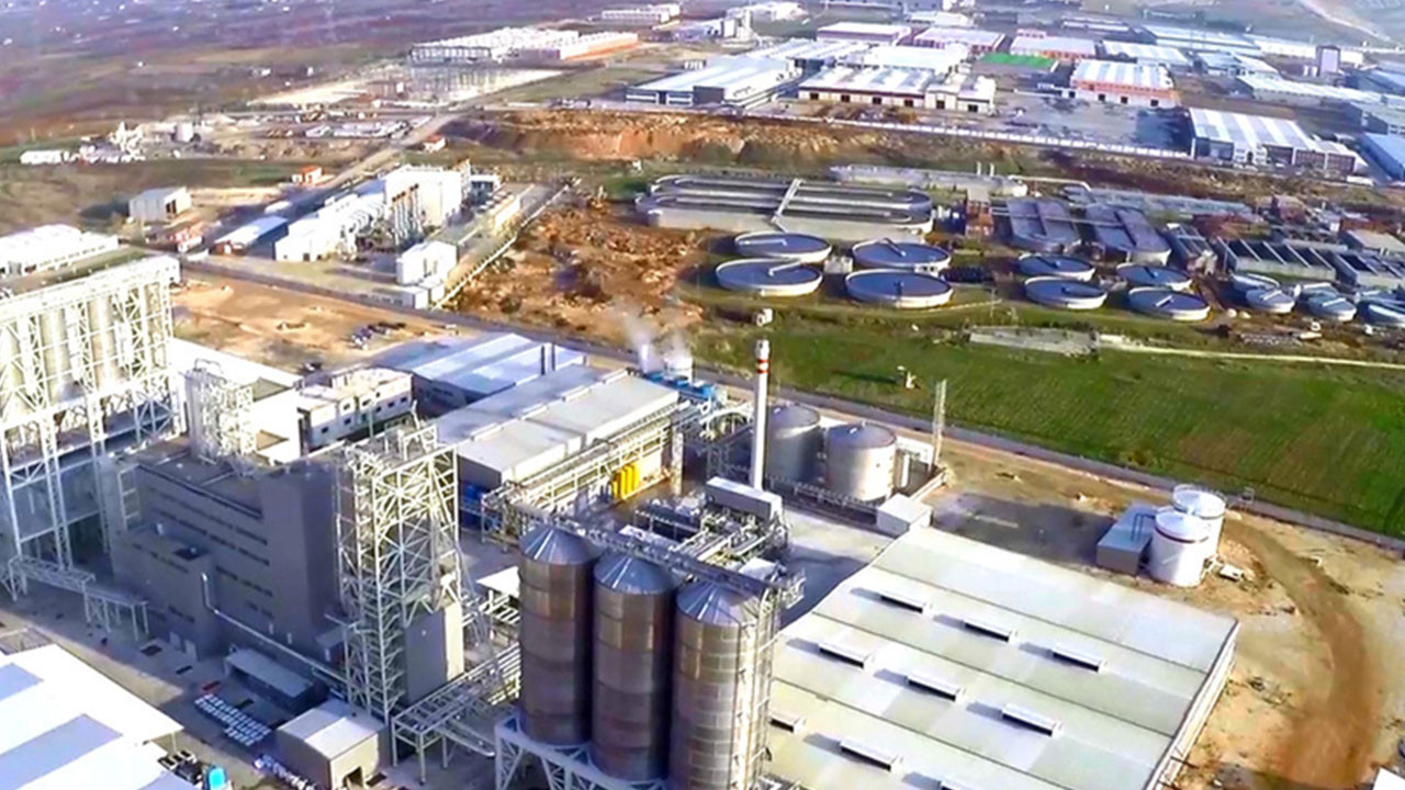 Gaziantepli sanayiciler depremzedelerin yaralarını sarmaya başladı