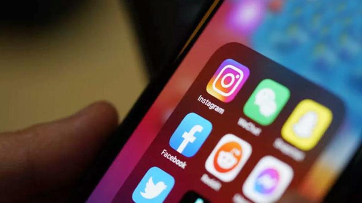Instagram ve Facebook’ta ücretli “mavi tik” dönemi! 15 dolar veren hesabını onaylatacak