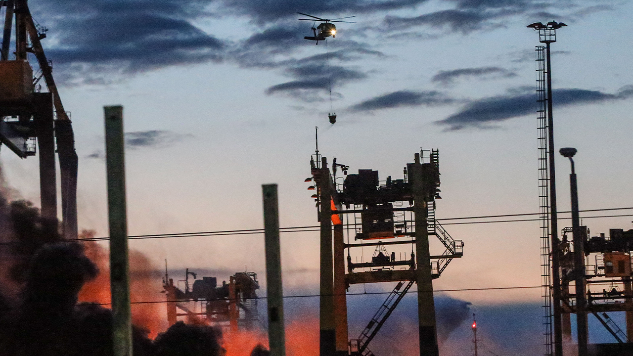 İskenderun Limanı’nda son durum ne? Alevler yeniden yükseldi, müdahale sürüyor