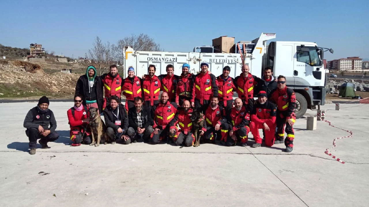 İspanyol arama kurtarma ekibi Türkiye’den ayrıldı: Güle güle Türkiye