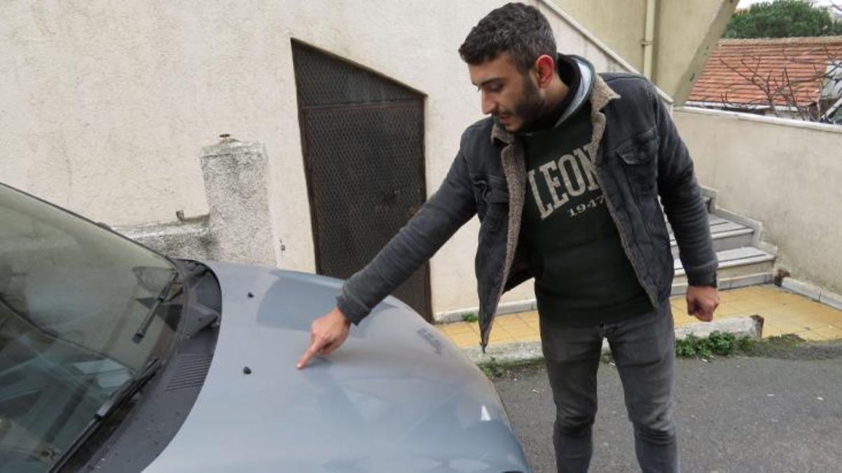 İstanbul’un göbeğinde park halindeki otomobili çizerek üzerine “Öl” yazdılar