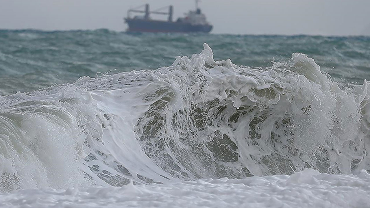 İstanbul’un üç bölgesi için heyelana bağlı tsunami uyarısı
