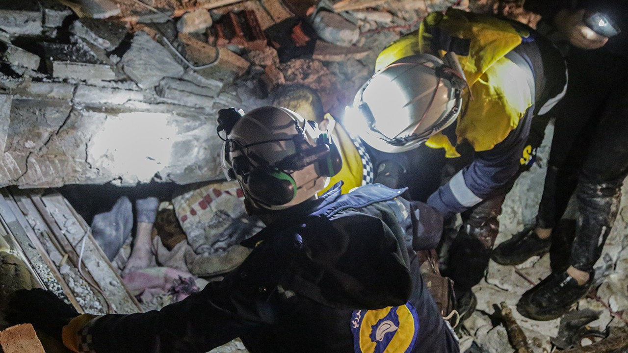 Kahramanmaraş depremi çevre ülkeleri de sarstı: Suriye’de can kaybı var