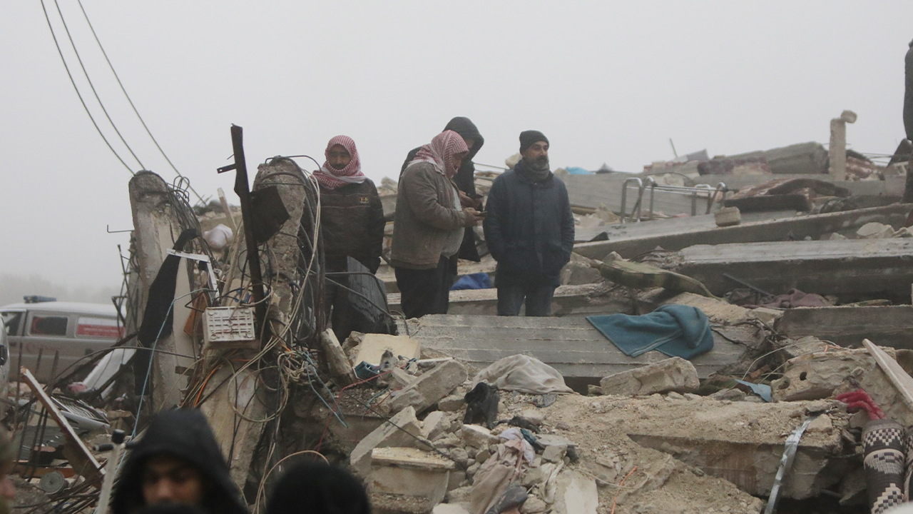 Kahramanmaraş’taki depremler Suriye’yi de vurdu: Yüzlerce ölü ve yaralı var