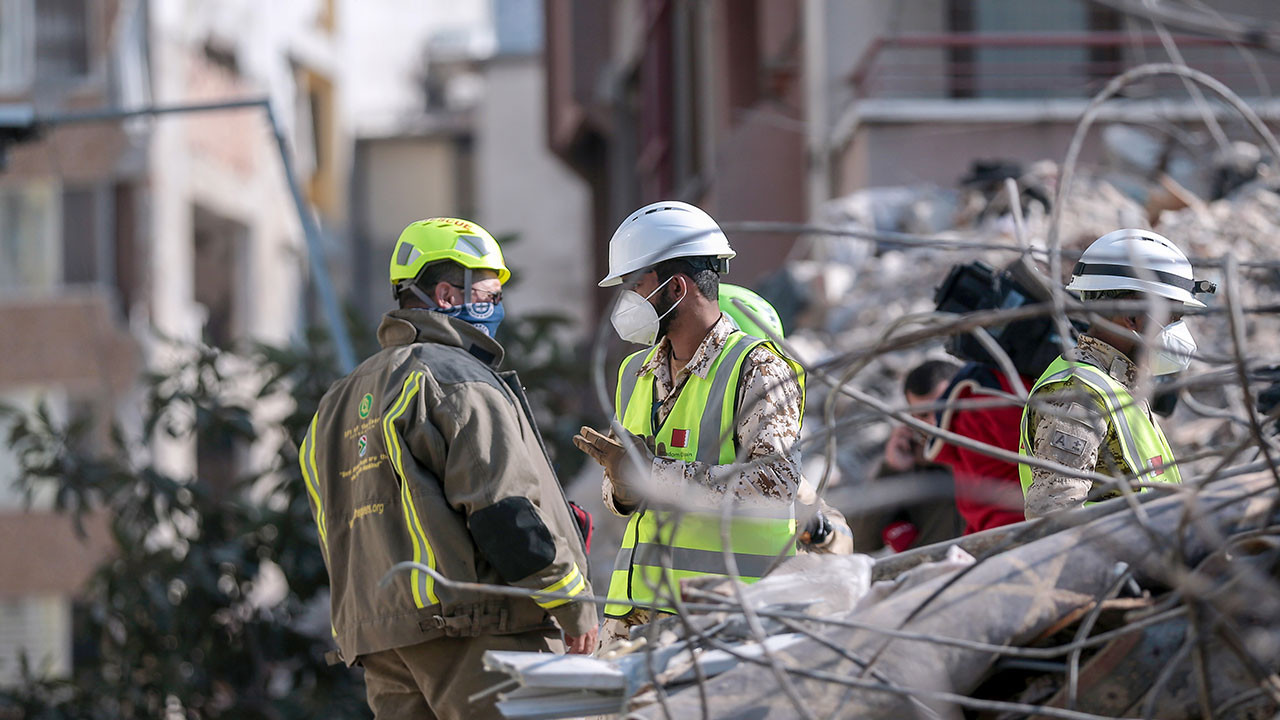 Koç Holding: Bu zor günleri de birlik ve dayanışma içerisinde aşacağımıza yürekten inanıyoruz