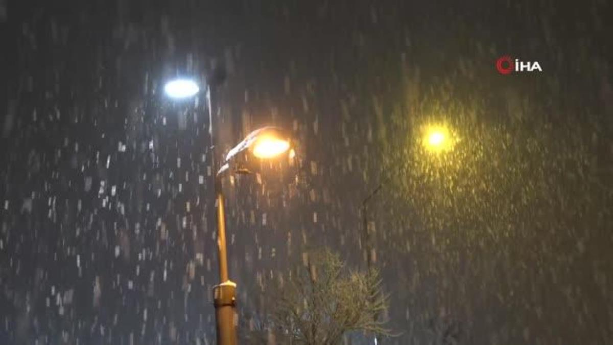 Malatya’ya lapa lapa kar yağdı