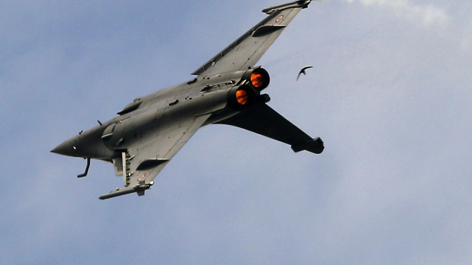 Mısır’da Hava Kuvvetleri’ne ait bir eğitim uçağı düştü