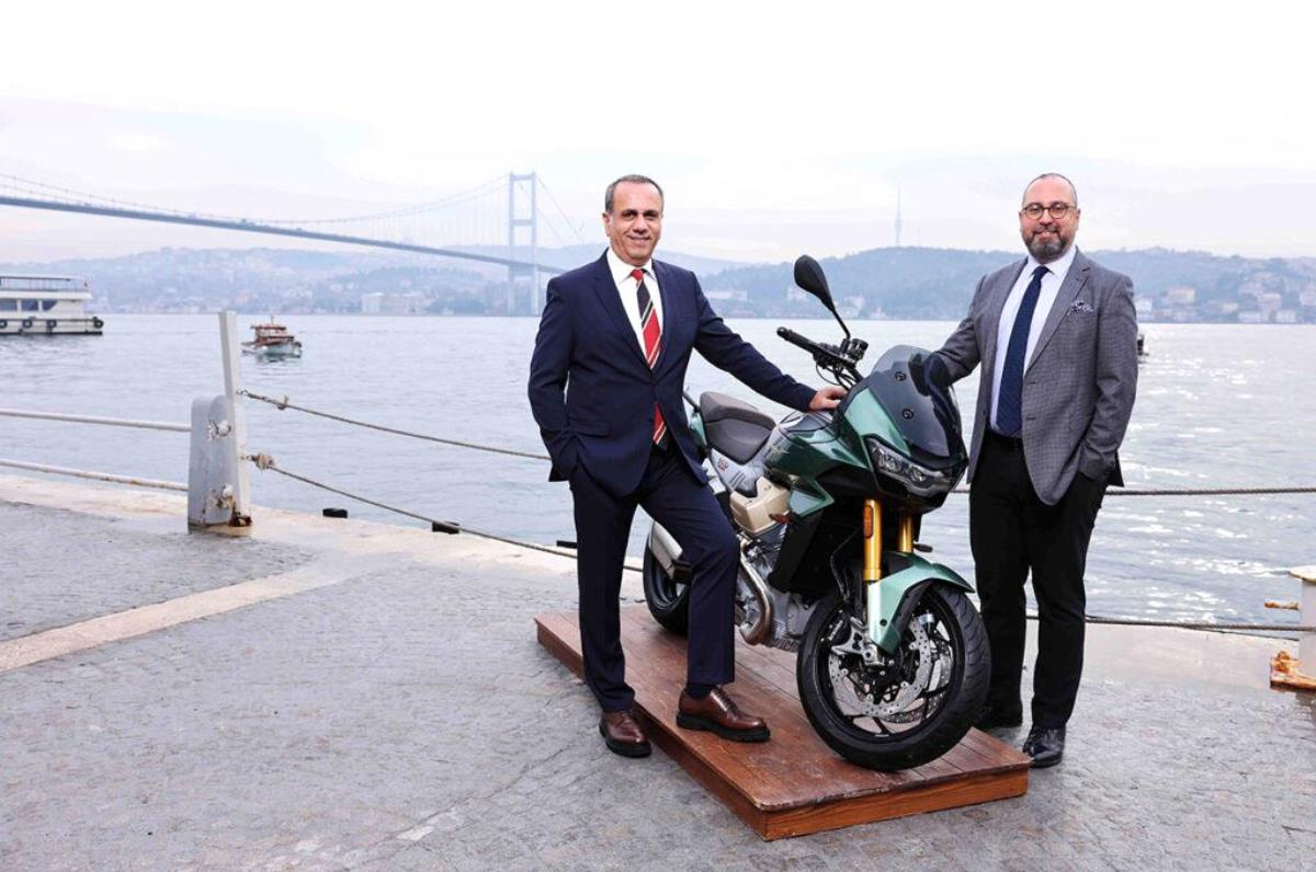 Moto Guzzi V100 Mandello Türkiye’de!