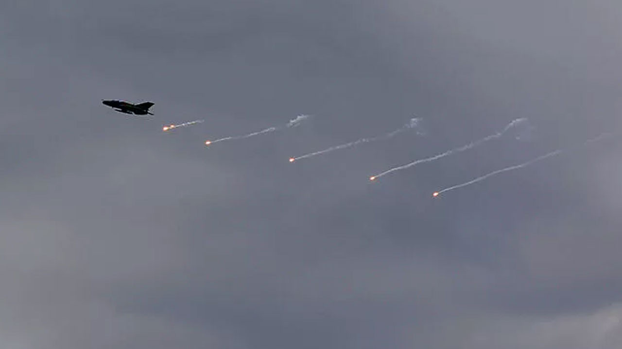 Romanya, hava sahasında şüpheli cisim tespit etti