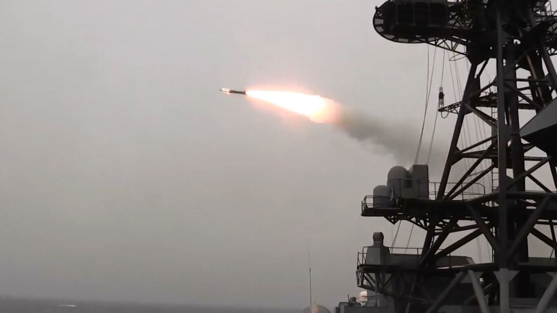 Rostec: Rusya, Kinjal hipersonik füzelerinin üretimini artırdı