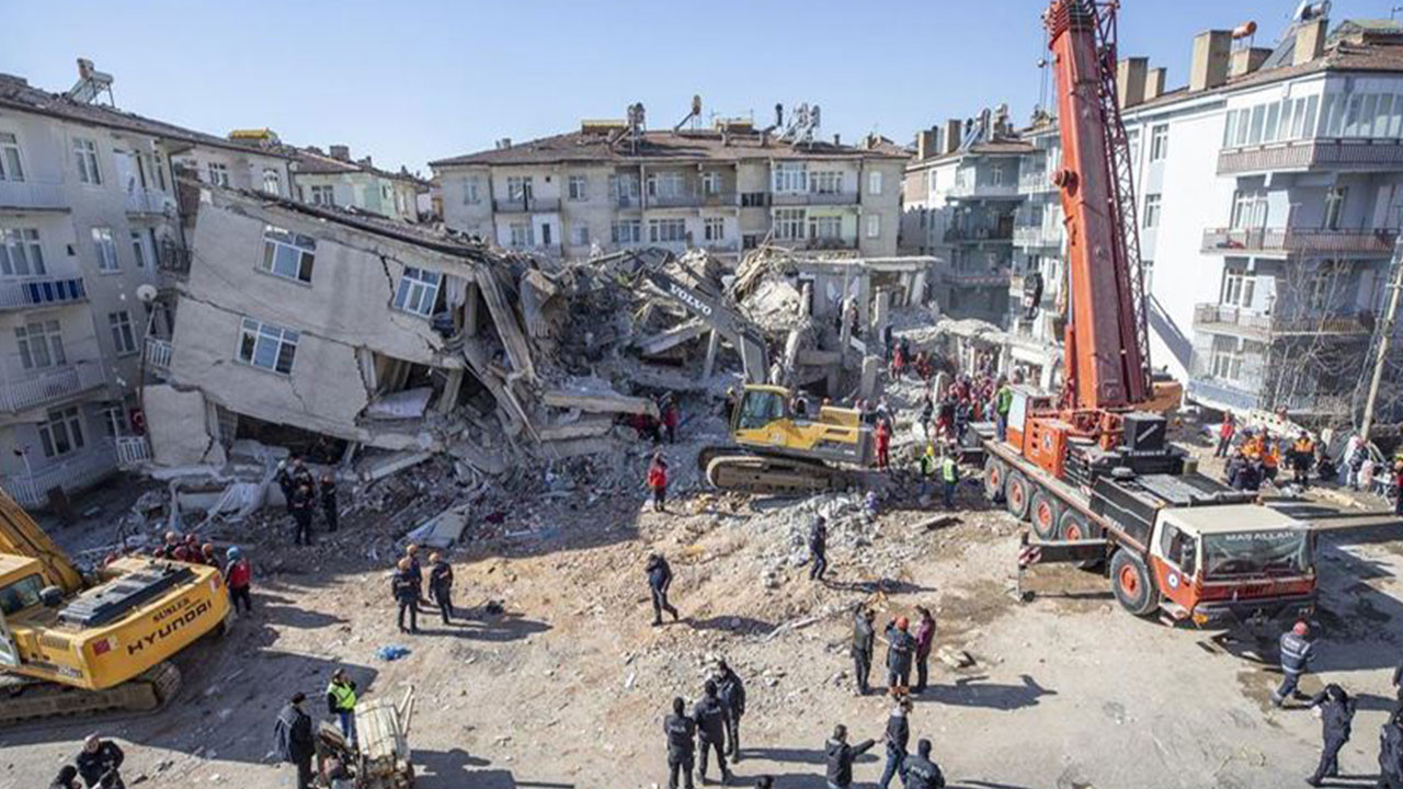 Şişecam’dan afet bölgesine 225 milyon TL destek