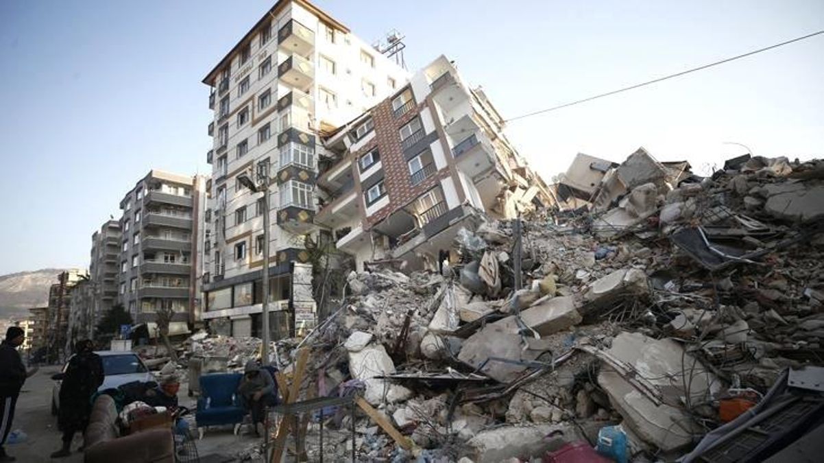 Son Dakika: Deprem sonrası yakalama kararı çıkarılan müteahhit, tekneyle yurt dışına kaçarken yakalandı