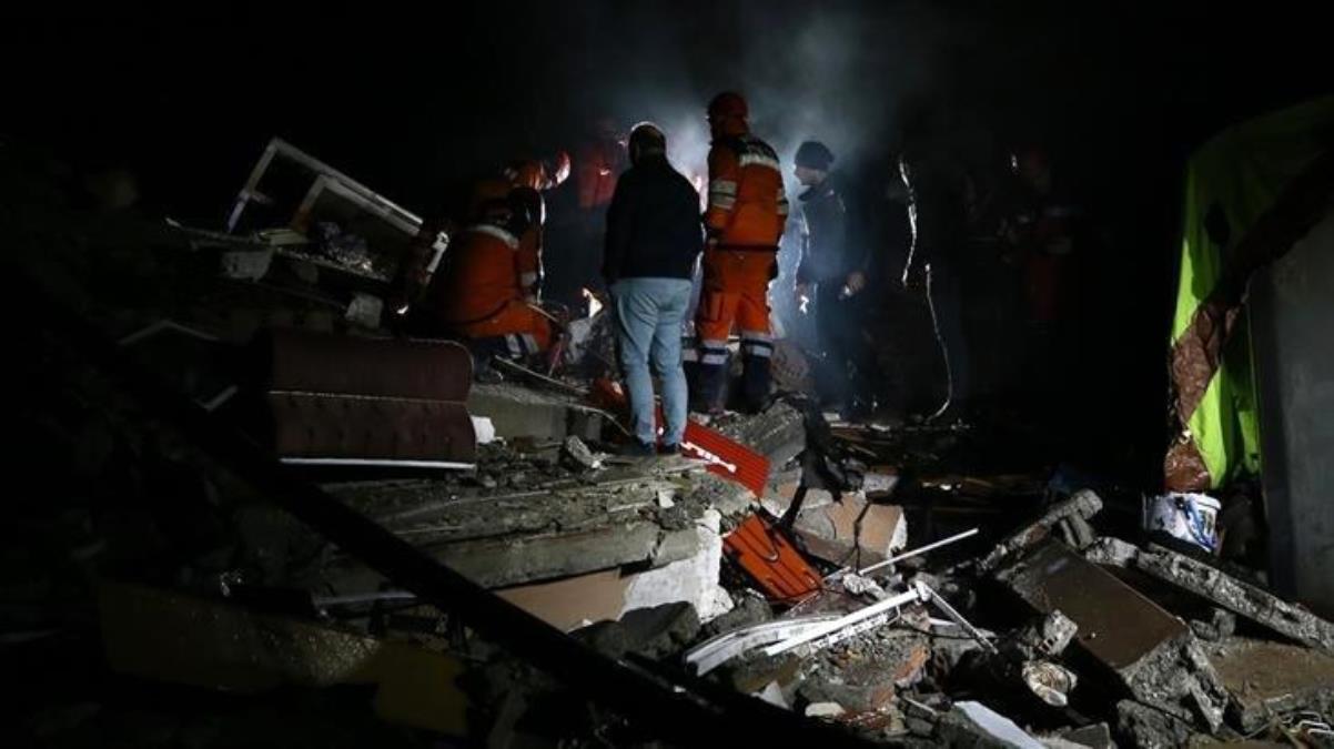 Son Dakika: Depremde hayatını kaybeden vatandaşlarımızın sayısı 3 bin 381’e yükseldi