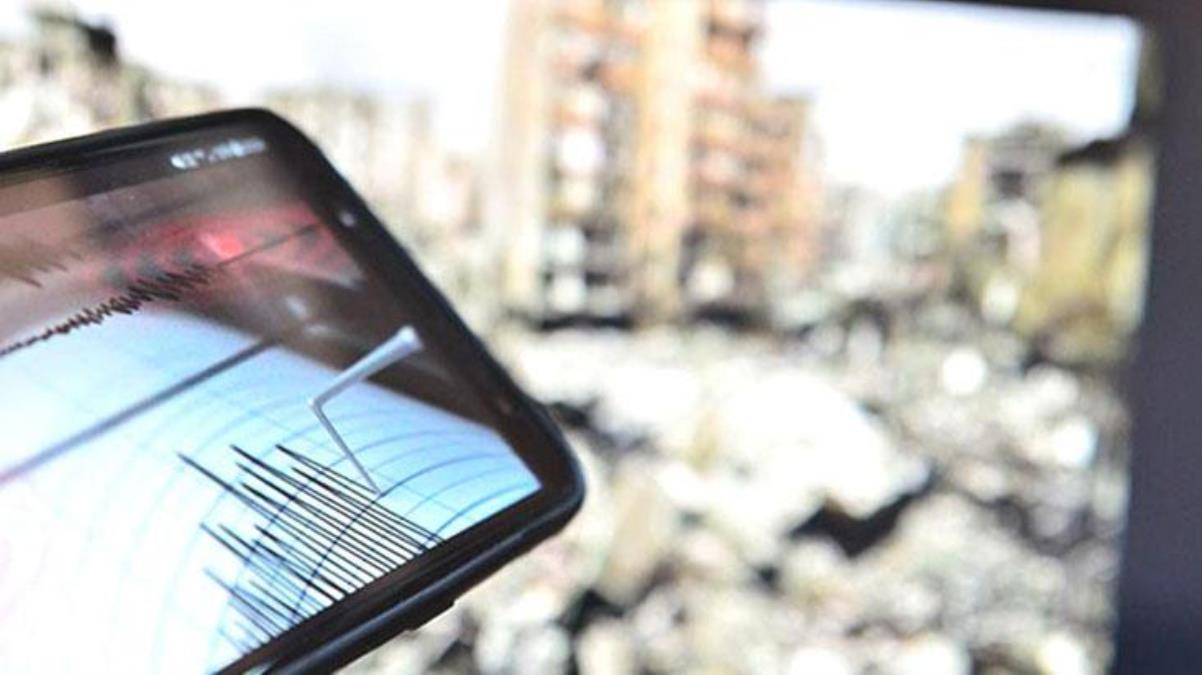 Son Dakika: Kahramanmaraş’ta 7,4 büyüklüğünde deprem! Sarsıntı çevre illerden de hissedildi