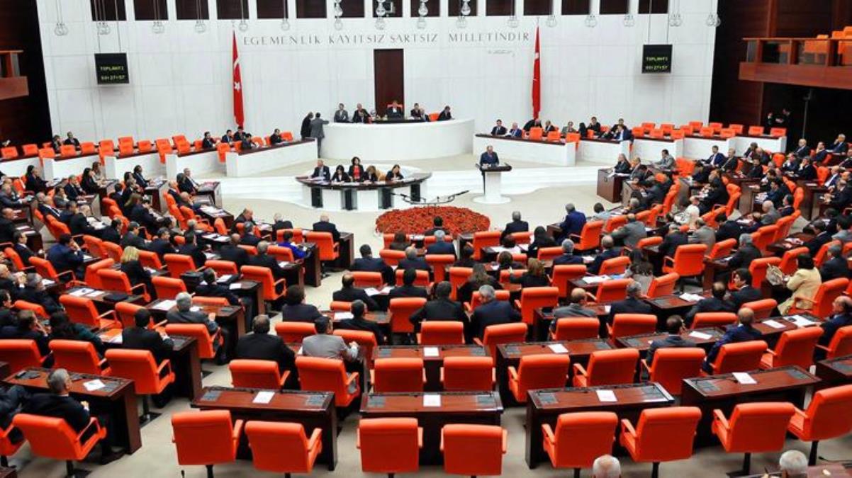 Son Dakika: Sözleşmeli akademik personele kadro getiren teklif Meclis Genel Kurulu’nda kabul edildi