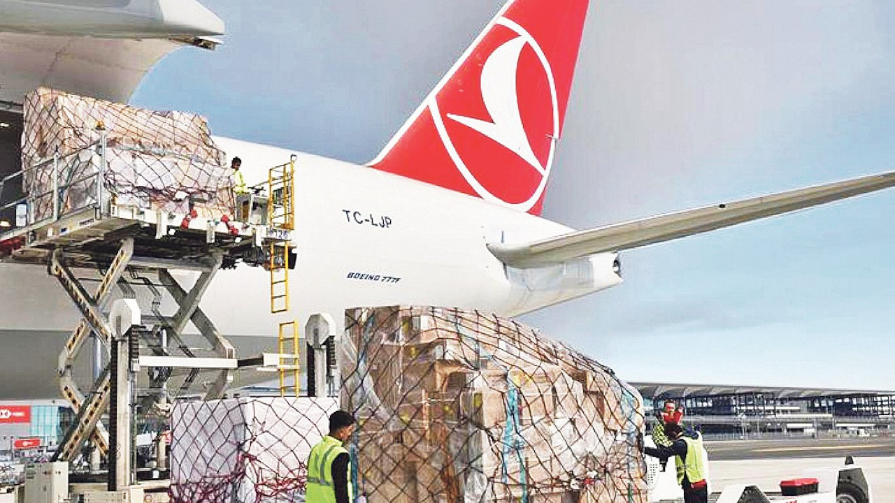 THY deprem bölgesinden bugün 170 tahliye seferi yapacak