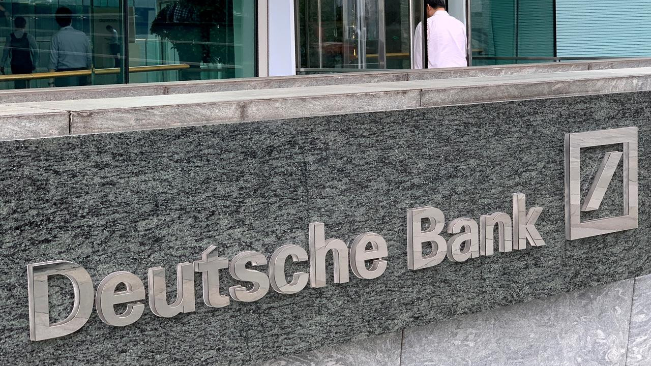 Almanya Başbakanı’ndan Deutsche Bank açıklaması!