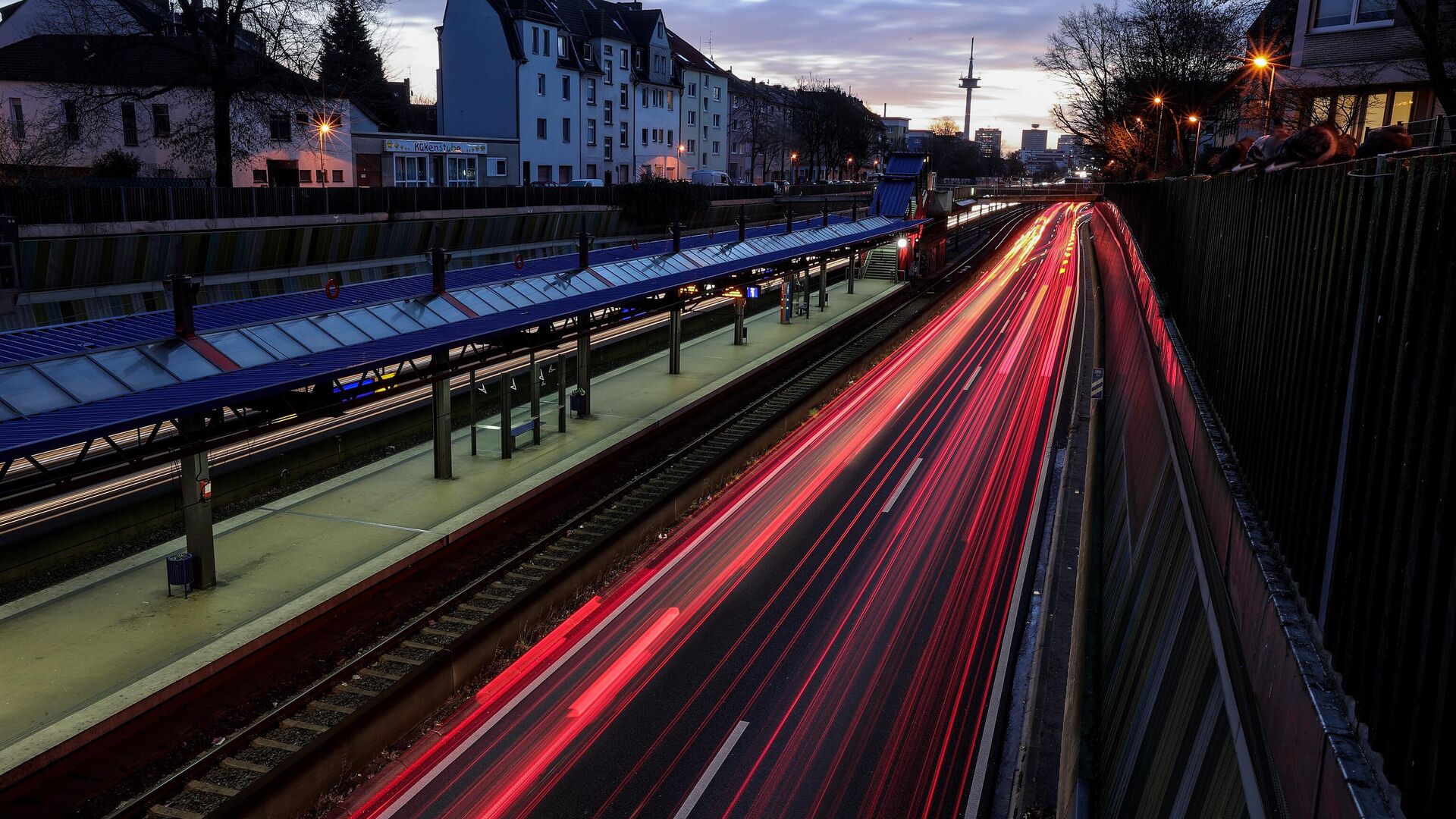 Almanya’da ulaşım sektörü çalışanları grev başlattı