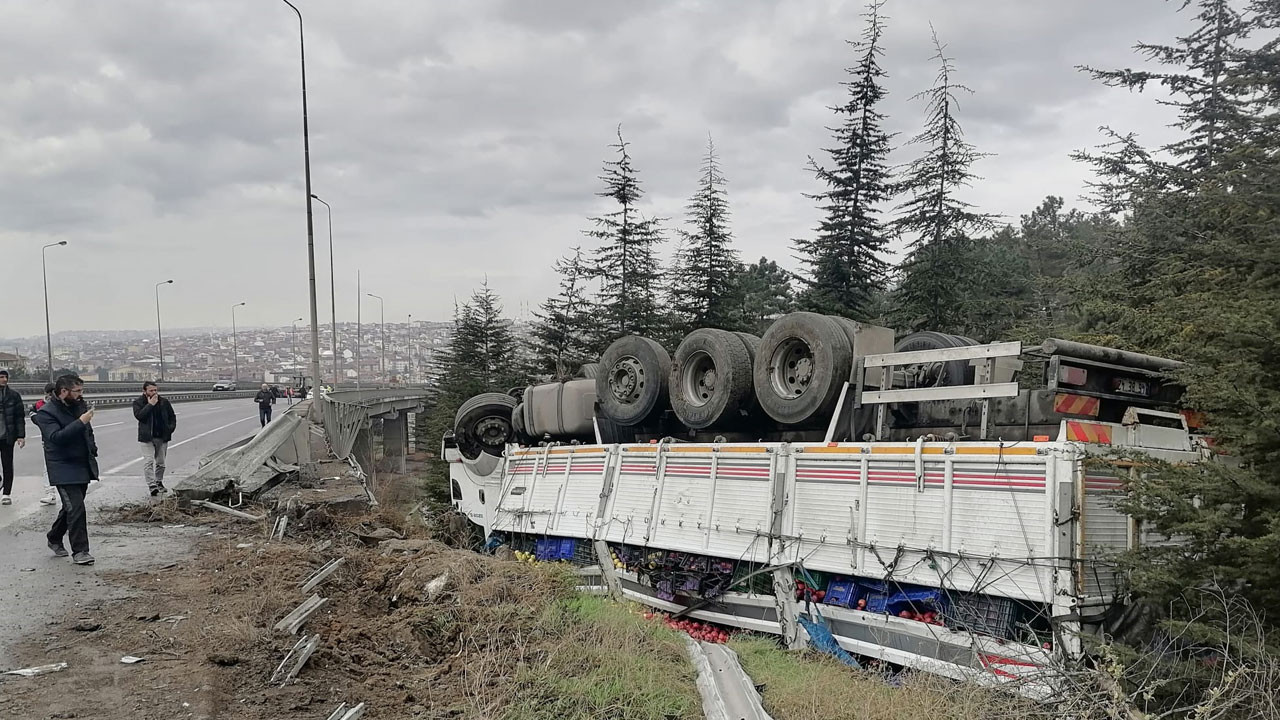Anadolu Otoyolu’nda 23 aracın karıştığı zincirleme kazalarda 11 kişi yaralandı