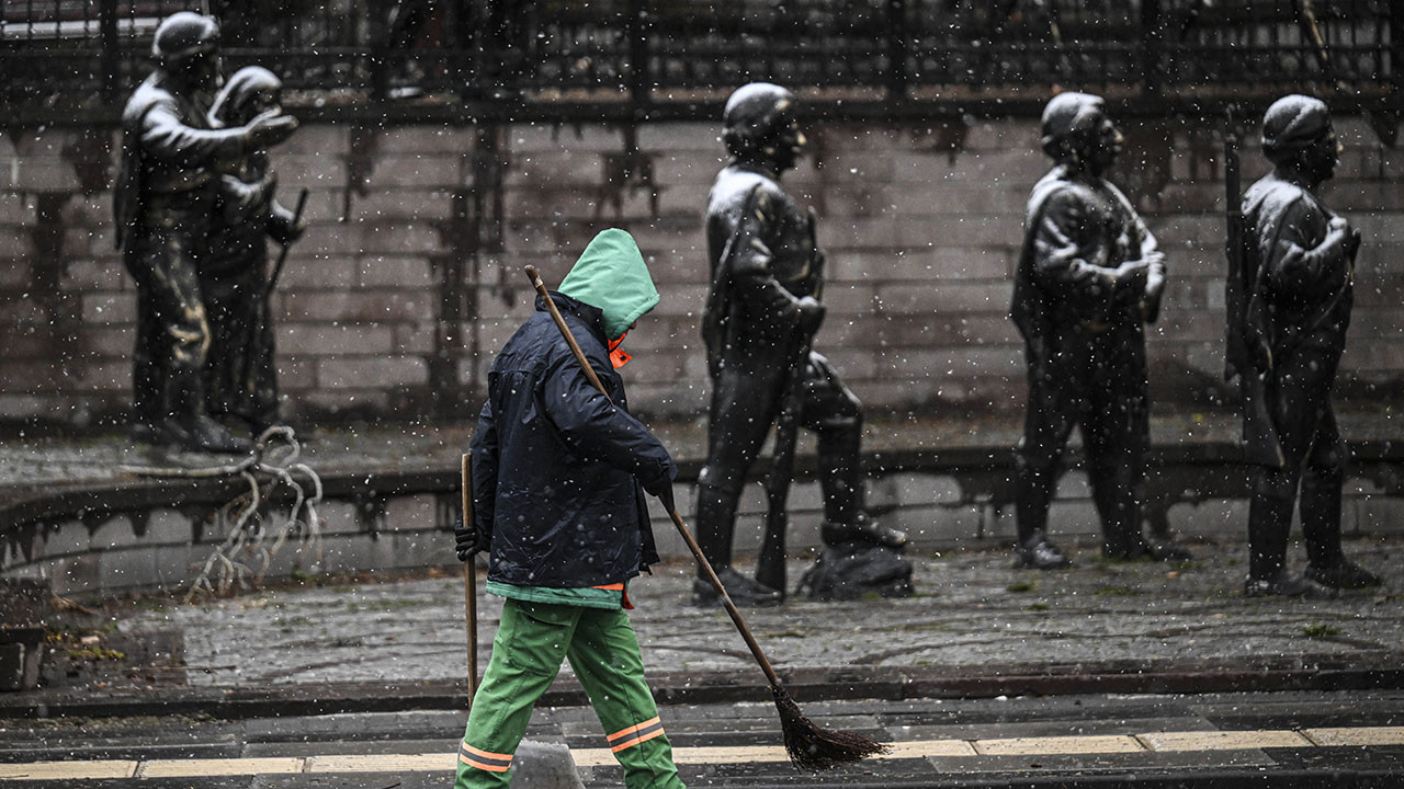 Başkent Ankara’da kar etkili oluyor