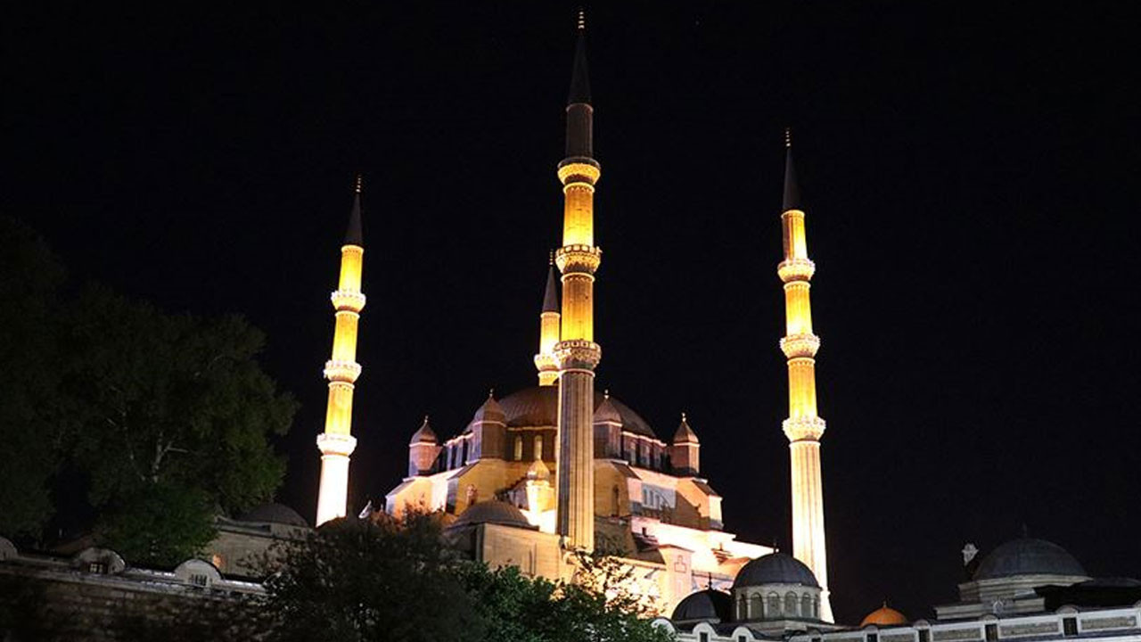 Berat Kandili yarın idrak edilecek