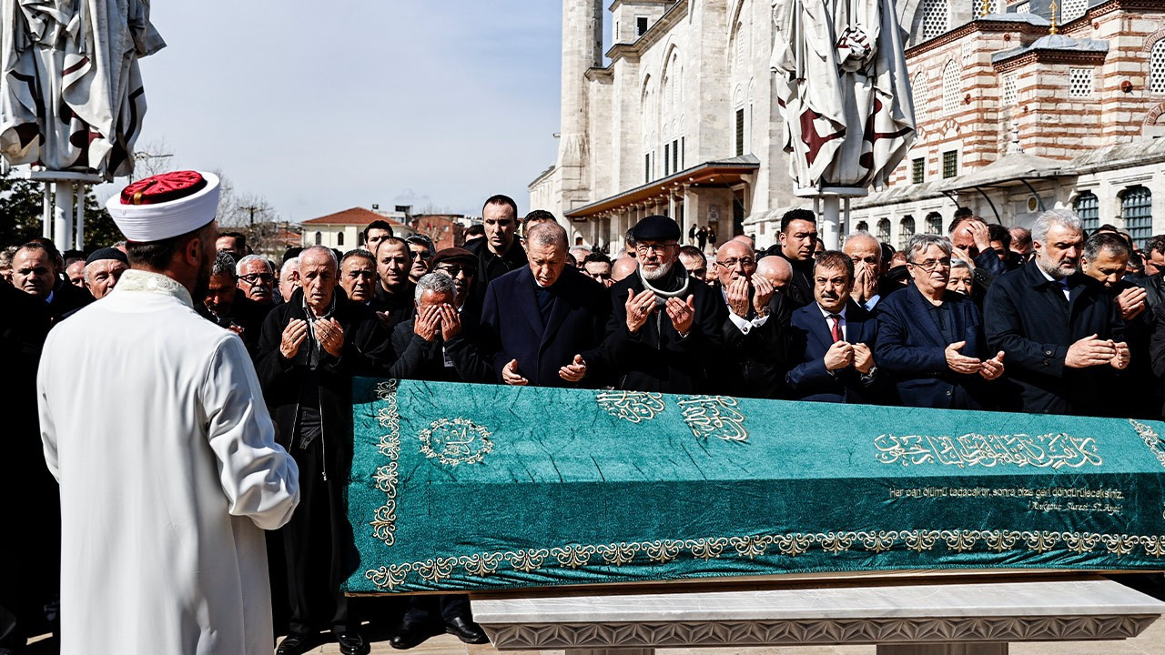 Cumhurbaşkanı Erdoğan iş insanı Kemal Coşkun’un cenazesine katıldı