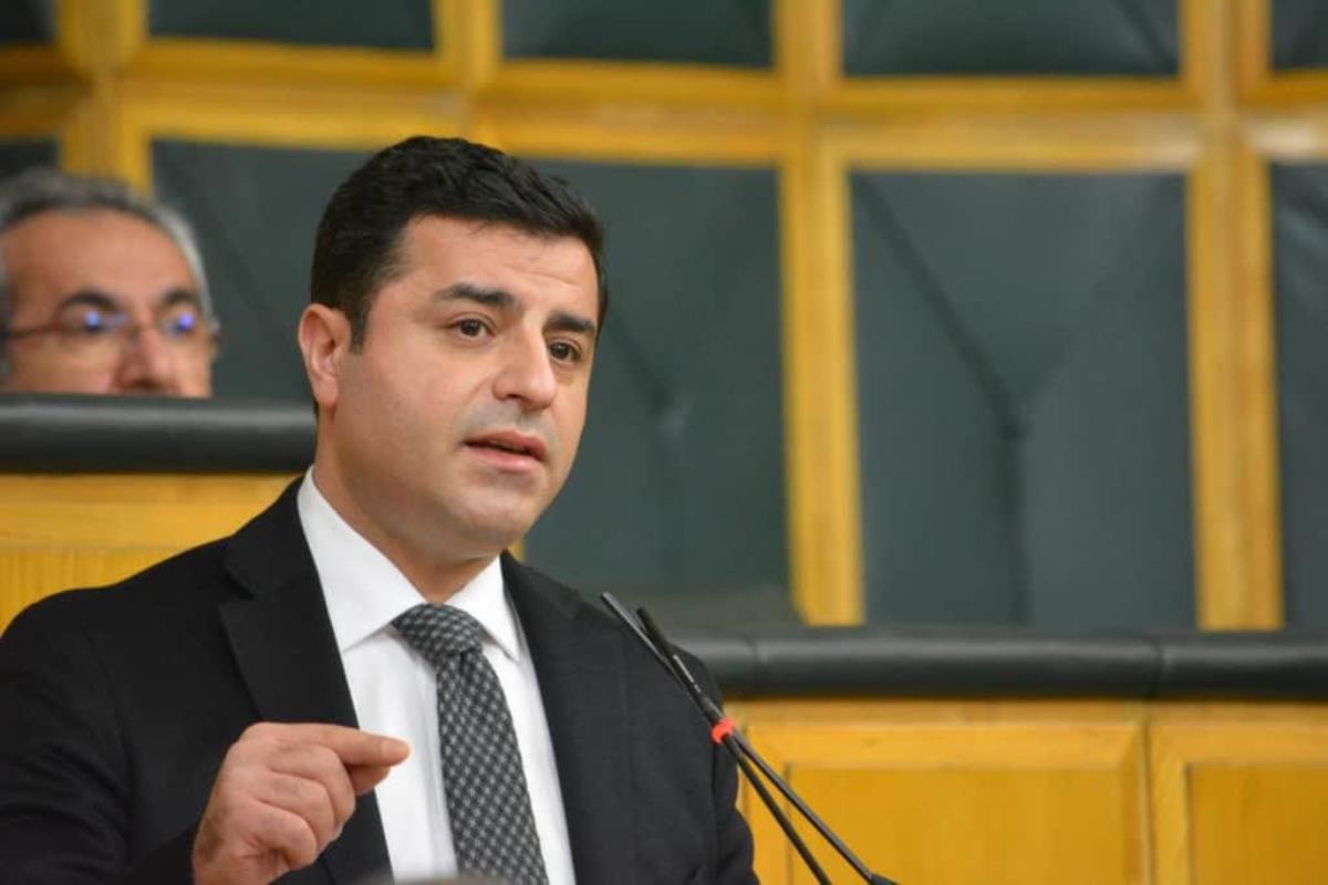Demirtaş’tan hakkındaki yayın için inceleme başlatan RTÜK’e sert tepki: 7 yıldır hücrede tutuyorsunuz ama ismim geçince paçalarınız tutuşuyor