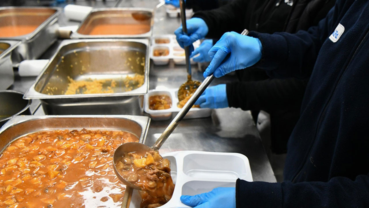 “Deprem bölgesinden gücüm yettiği kadar ayrılmayacağım”