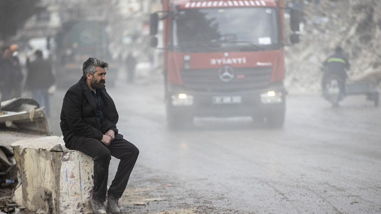 Depremzedelere barınma ve psikososyal destek