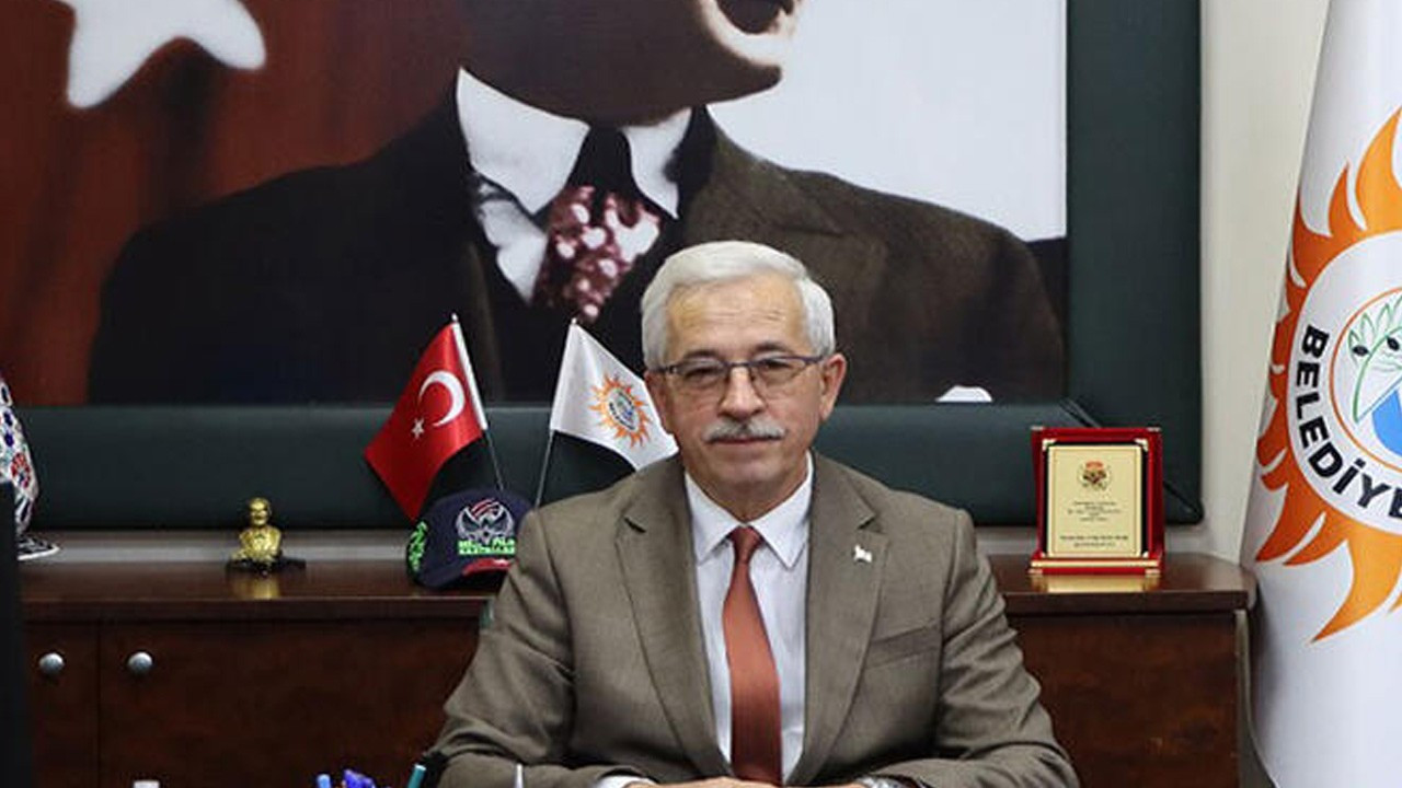 Erdek Belediye Başkanı Burhan Karışık’a bıçaklı saldırı