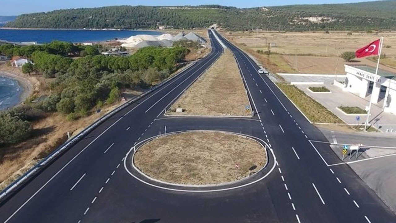 “Gelibolu-Eceabat yolu ile seyahat süresi 20 dakika kısalacak”