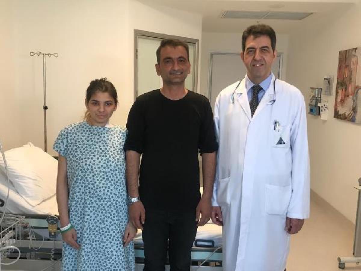 HASTALIĞI YÜZÜNDEN KONUŞAMAYAN SİBEL: DEPREM ANINDA ÇOCUKLARIMA ‘BURADAYIM’ DİYEMEDİM