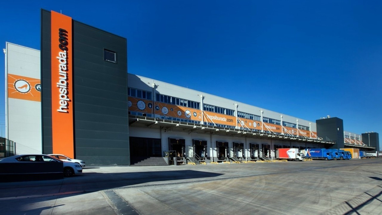 Hepsiburada’dan deprem bölgesindeki kadınlara özel program