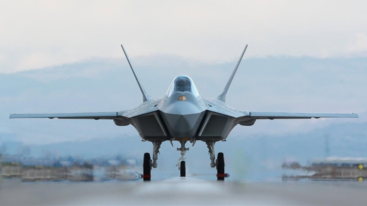 Milli Muharip Uçak ‘pist başı’ yaptı
